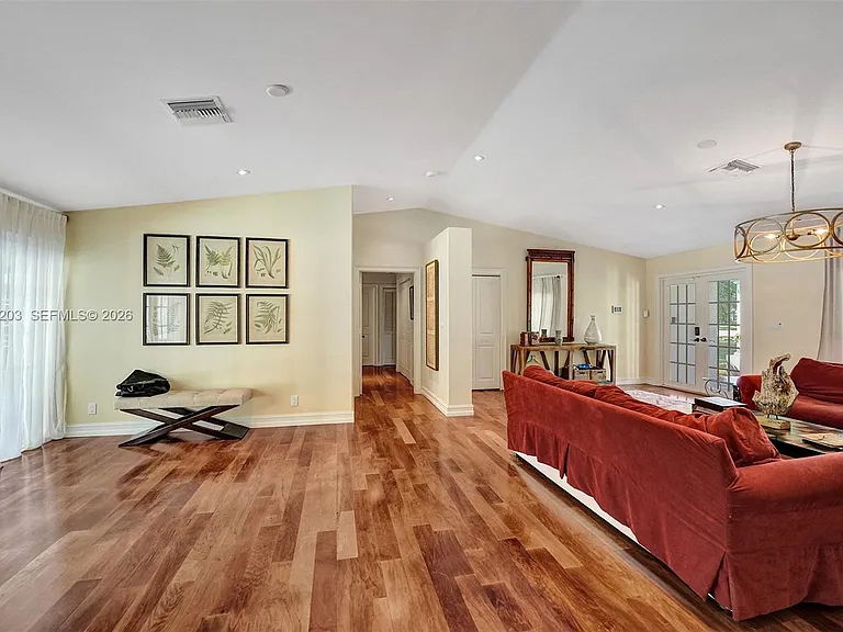 22180 Woodset Ln — Photo 18