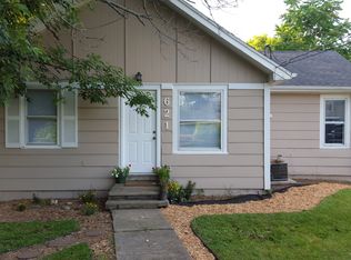 621 Kenyon Ave, Des Moines, IA 50315