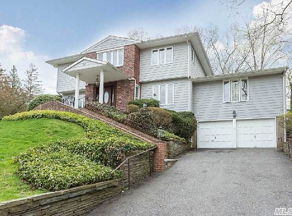 2nd image of 52 Oak Hill Dr