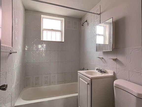 5th image of 1805 NW 2nd Ct #104