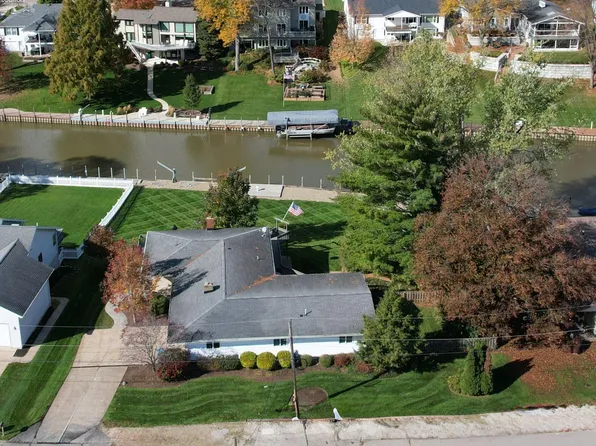 1209 Riverside Dr, Huron, OH 44839