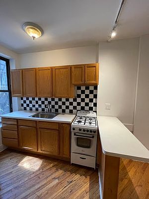 2nd image of 207 8th Ave APT 3N
