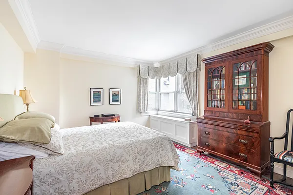 Sold by Douglas Elliman | media 7