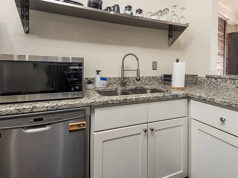 245 Madison Ave #40X — Photo 4