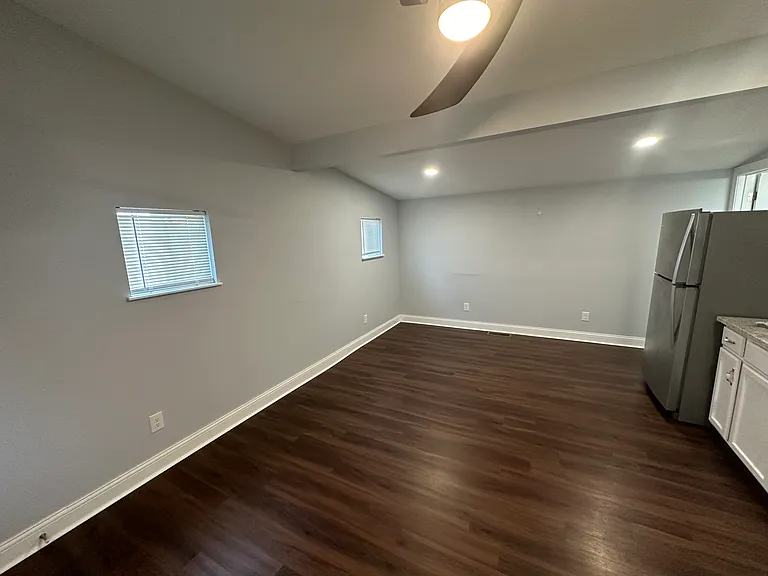 540 Lilly Ave #2 — Photo 6