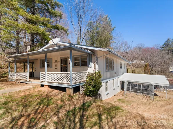 30 Ray St, Waynesville, NC 28786