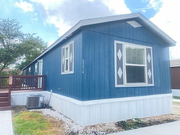 2nd image of 8254 Montgomery Oak