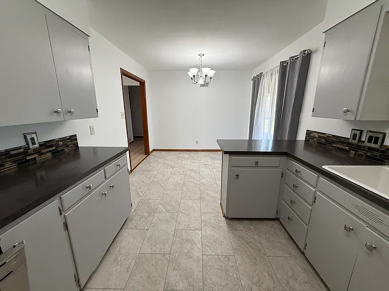 111 Fay St — Photo 6