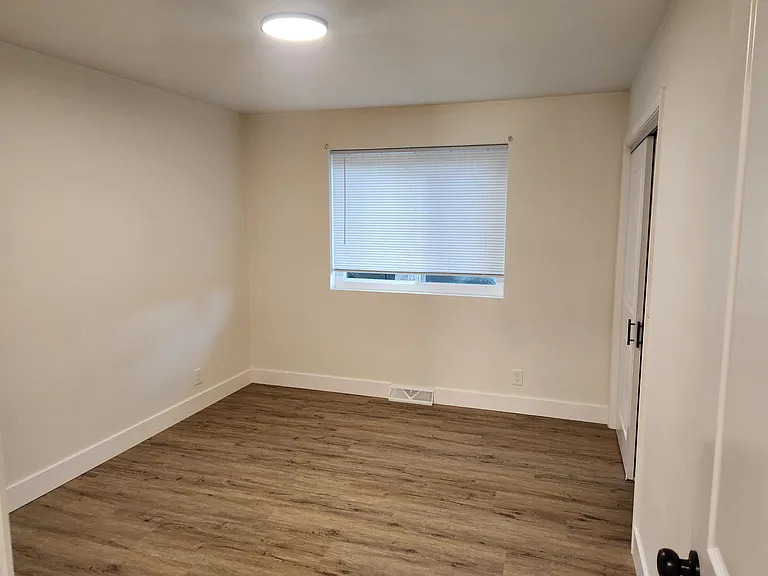 408 Elm St — Photo 5