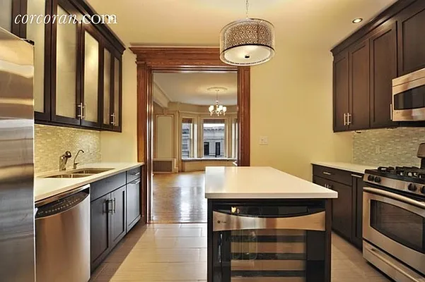 Rented by Corcoran | media 23