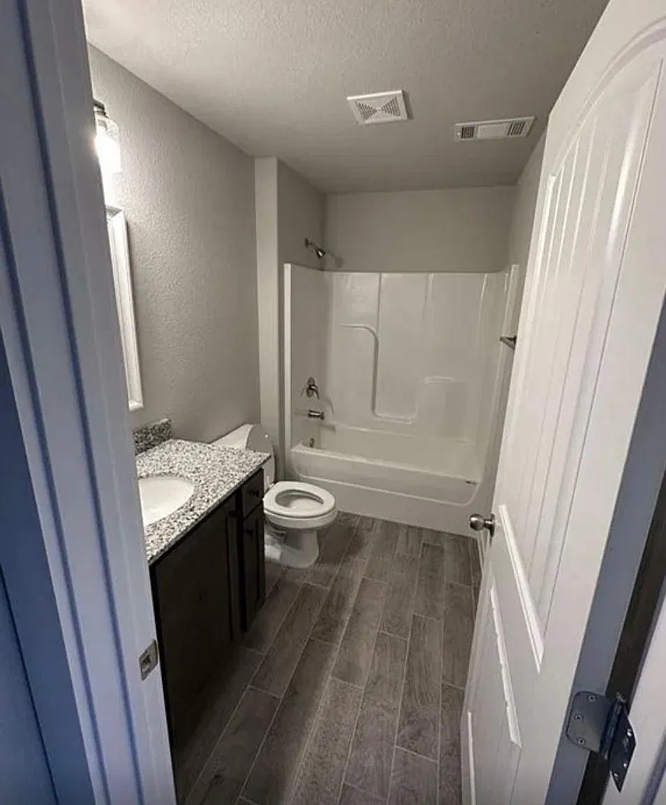 411 Red Robin St — Photo 3