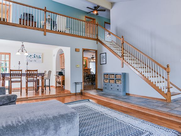 5th image of 13638 W Dublin Dr