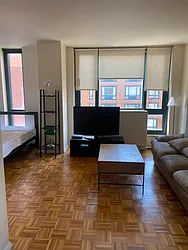 Rented by R New York