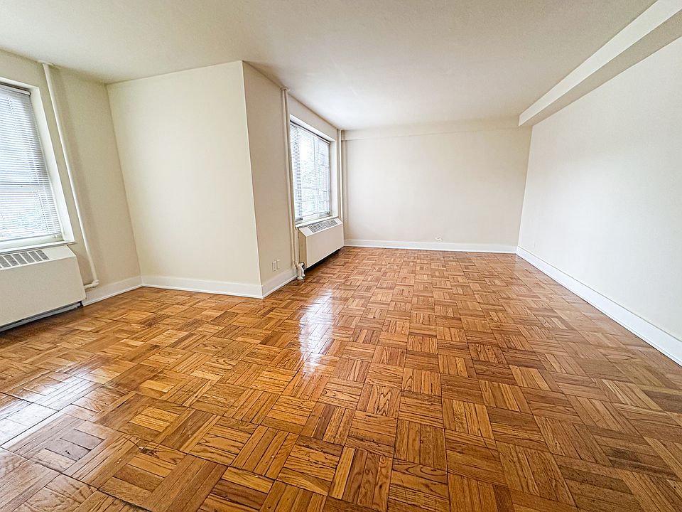 2 bed · 1 bath · 1,000 ft² in Queens