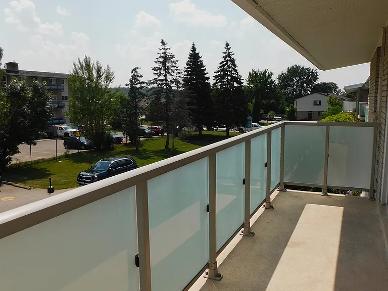295 Home St — Photo 4