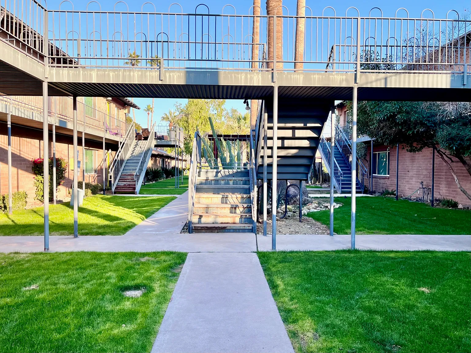 2 bed, 1050 sqft, $1,895 — Photo 4