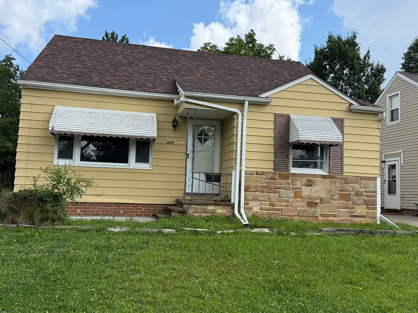 Maple Heights Single water Included — Photo 1