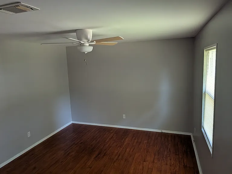4700 Meadow Ln — Photo 5