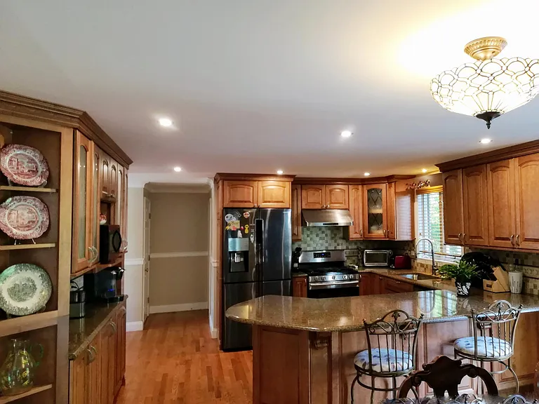 31 Anawan Ave — Photo 3
