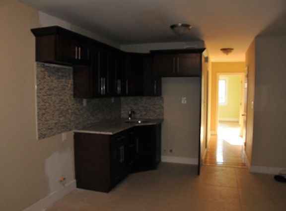 2nd image of 962 E 106th St #1