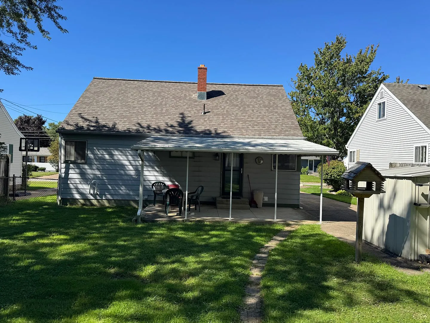 3 bedroom 1 bath single family home — Photo 4