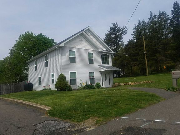 2nd image of 4 Woodycrest Dr