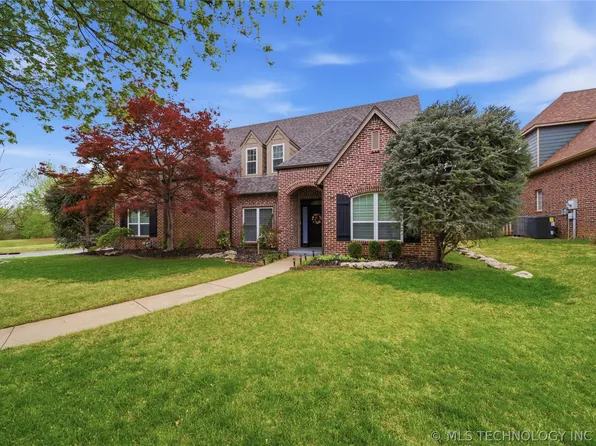 9152 E 103rd St, Tulsa, OK 74133