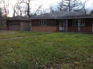 32 Cleveland Ave, Westover, WV 26501