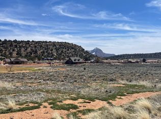 1087 W Foothill Dr, Apple Valley, UT 84737