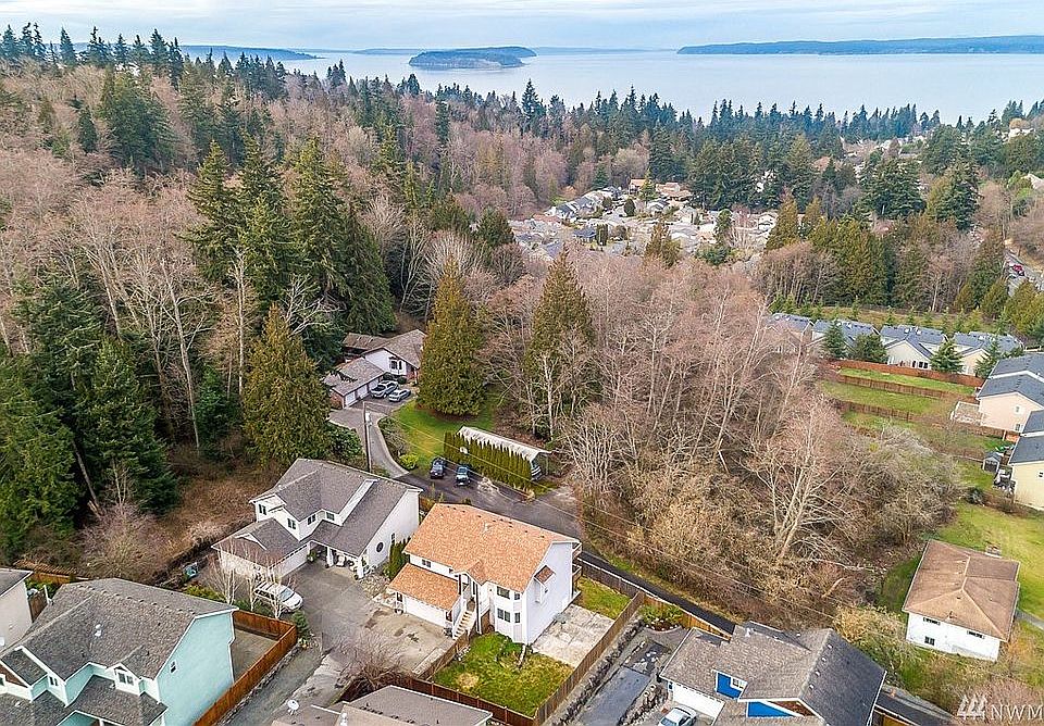  view of water from upper back deck -