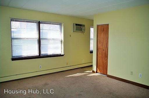 5th image of 848 Englewood Ave APT 2