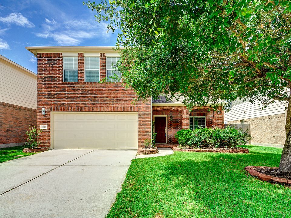 1st image of 11818 Green Willow Falls Dr