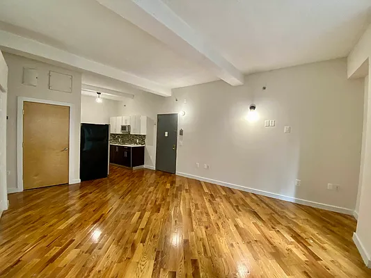 Rented by City Connections Realty | media 5