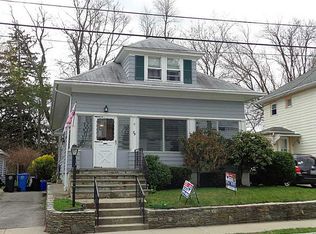 29 Brandon Rd, Cranston, RI 02910