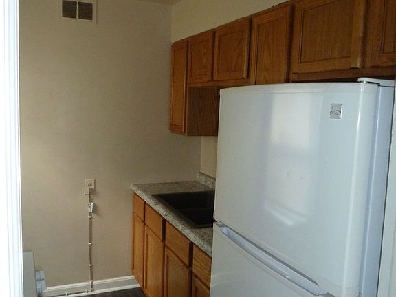 5th image of 3626 W Oklahoma Ave #1