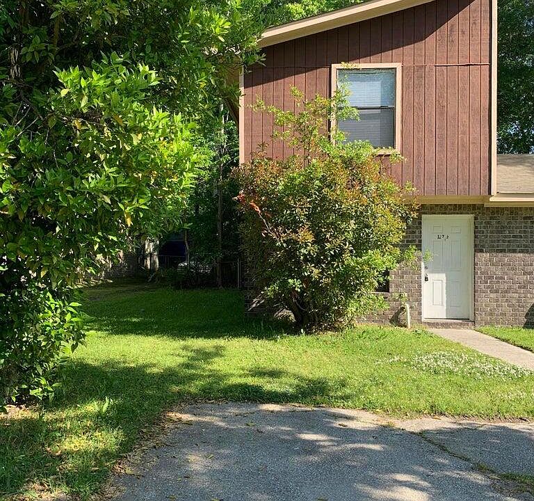 1st image of 127 Susan Dr