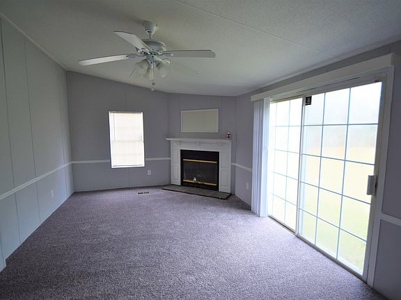4th image of 2253 Amarylis Ave