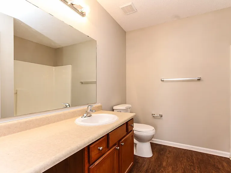 672 Cloverfield Ln — Photo 8