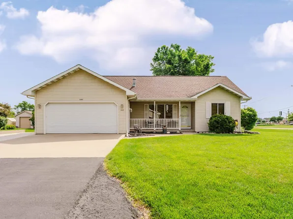 1202 Willow Bend Ln, Oshkosh, WI 54904