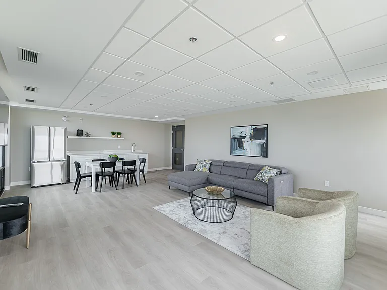 15 Refinery Way — Photo 29