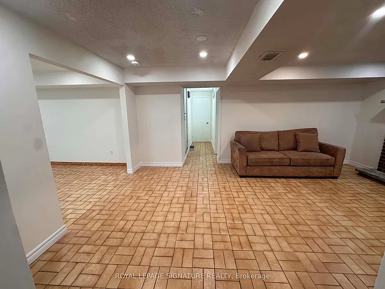 4170 Sunset Valley Ct #LOWER BSMT — Photo 5