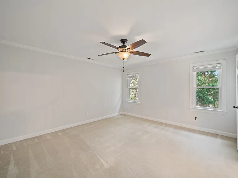 4601 Jamesford Dr — Photo 32