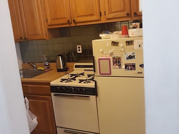 5th image of 142 E 80th St #4B