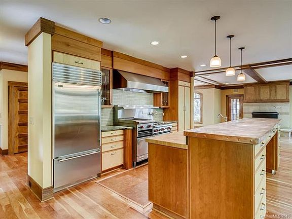 5th image of 128 Ballston Dr