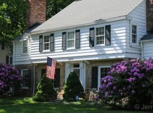 16249 Oakhill Rd, Cleveland Heights, OH 44112