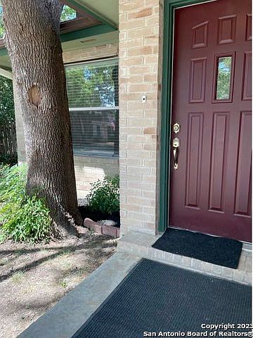1st image of 151 Oak Grove Dr