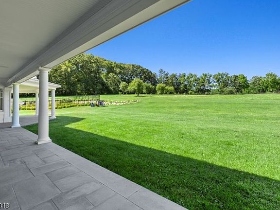 4th image of 7 Cherry Ln