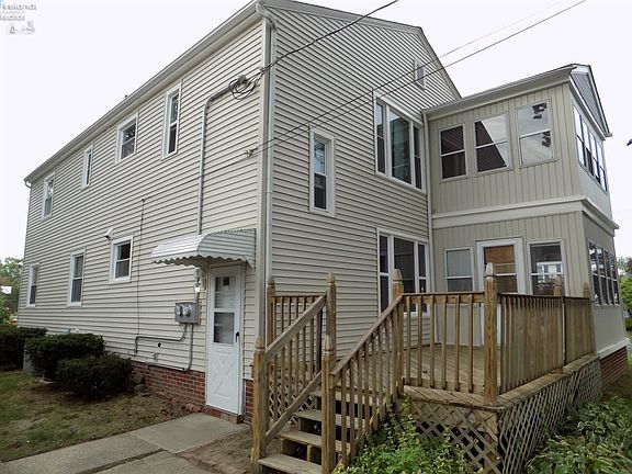 4th image of 1315 Hillsdale Ave