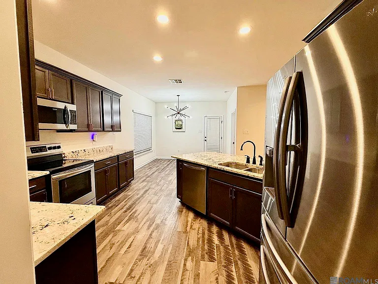 38510 Maidens Blush St — Photo 9