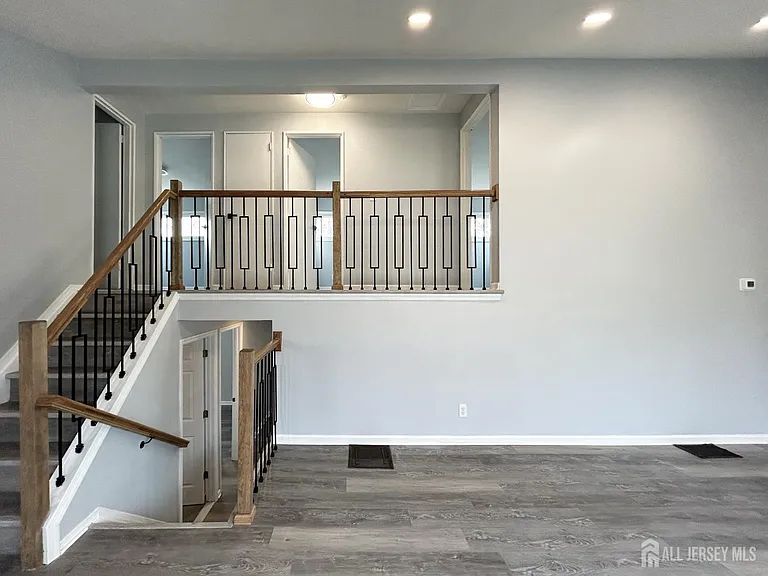 36 Arden St — Photo 5